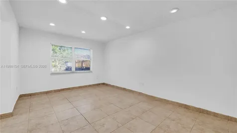 10575 La Placida Drive Coral Springs FL 33065