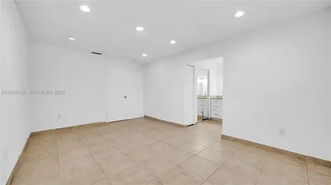 10575 La Placida Drive Coral Springs FL 33065