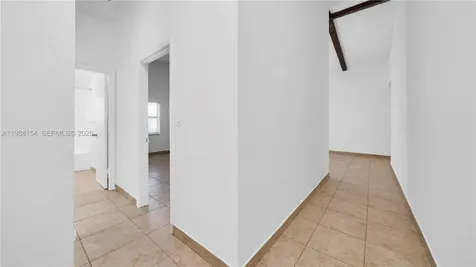 10575 La Placida Drive Coral Springs FL 33065