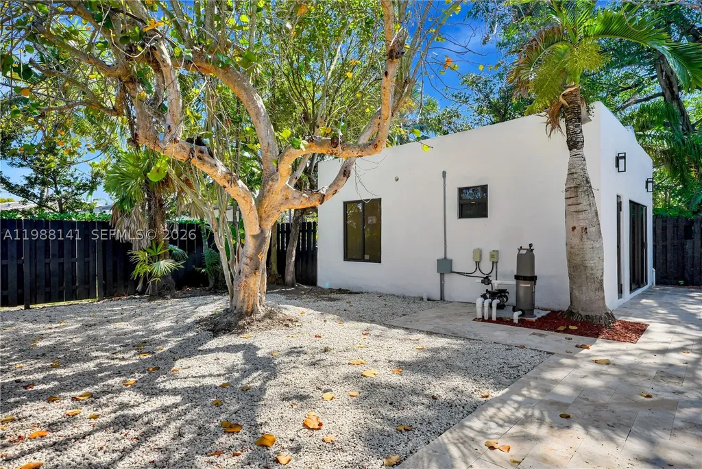 1108 Harrison Street Hollywood FL 33019