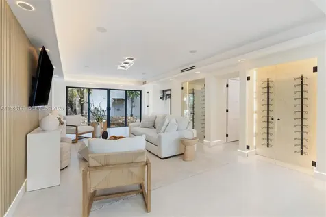 1108 Harrison Street Hollywood FL 33019