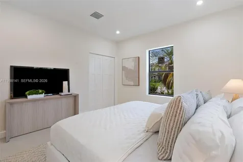 1108 Harrison Street Hollywood FL 33019