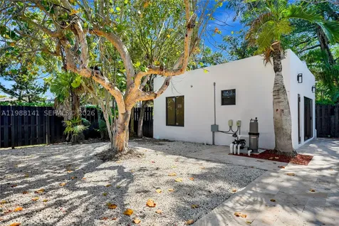 1108 Harrison Street Hollywood FL 33019