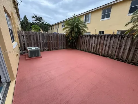 14956 SW 8th Lane Miami FL 33194