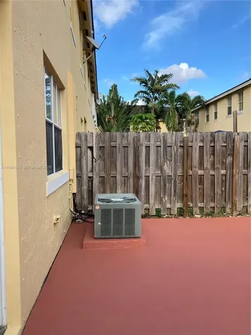 14956 SW 8th Lane Miami FL 33194