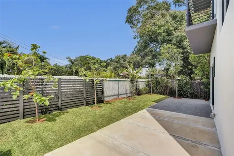 2421 SW 16th Terrace Miami FL 33145