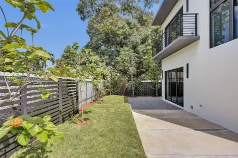 2421 SW 16th Terrace Miami FL 33145