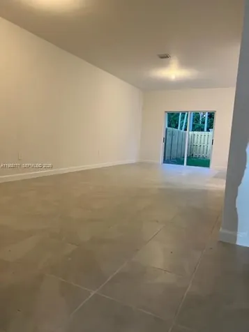1041 SE 27th Terrace Homestead FL 33035