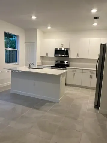1041 SE 27th Terrace Homestead FL 33035