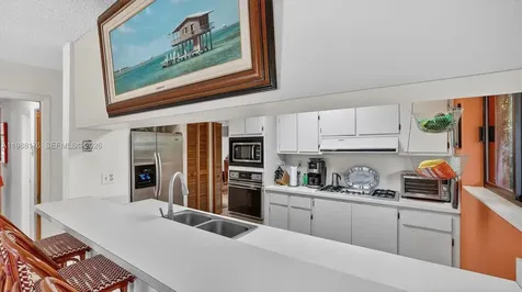 1753 Nocatee Drive Miami FL 33133