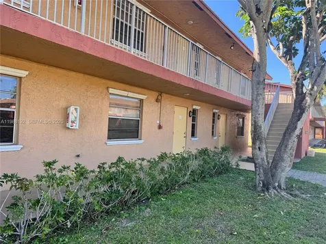 95 NE 41st Street Oakland Park FL 33334