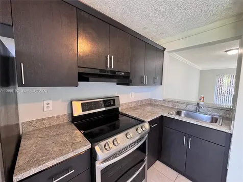 95 NE 41st Street Oakland Park FL 33334