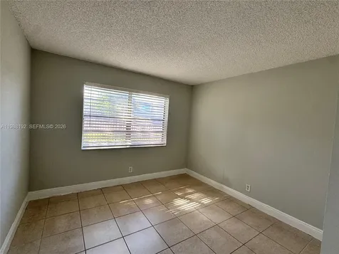 95 NE 41st Street Oakland Park FL 33334