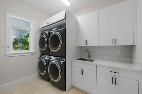 6200 SW 130th Terrace Pinecrest FL 33156