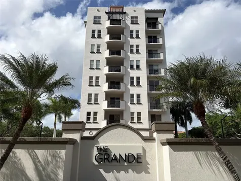 9021 SW 94th Street Miami FL 33176