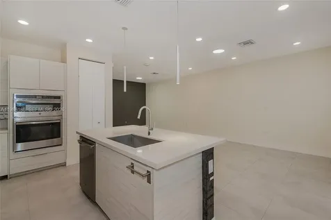 10460 NW 67th Street Doral FL 33178
