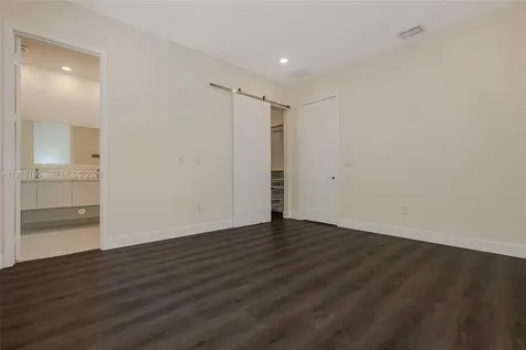 10460 NW 67th Street Doral FL 33178