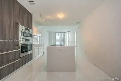 851 NE 1st Avenue Miami FL 33132
