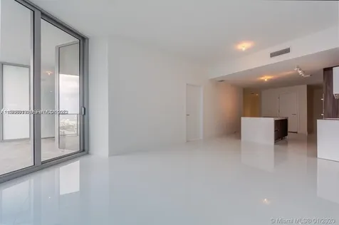 851 NE 1st Avenue Miami FL 33132