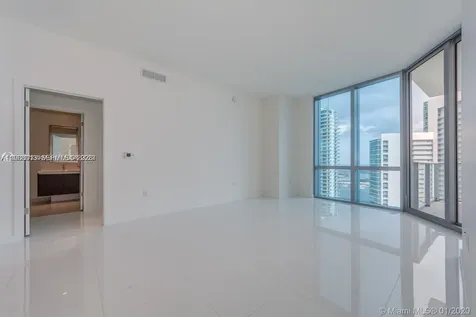 851 NE 1st Avenue Miami FL 33132