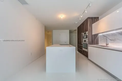 851 NE 1st Avenue Miami FL 33132