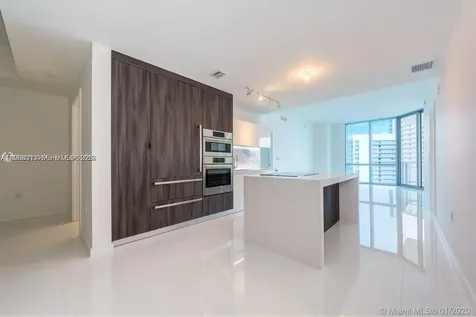 851 NE 1st Avenue Miami FL 33132