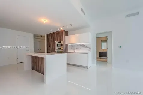 851 NE 1st Avenue Miami FL 33132