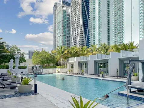 851 NE 1st Avenue Miami FL 33132