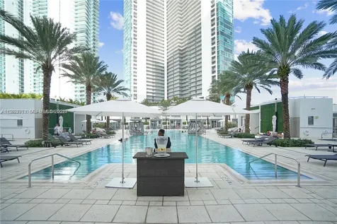 851 NE 1st Avenue Miami FL 33132