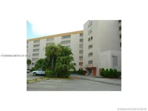 9688 Fontainebleau Boulevard Miami FL 33172