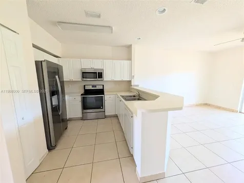 2320 SE 23rd Road Homestead FL 33035