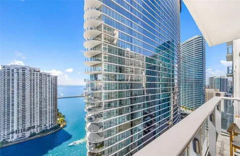 300 S Biscayne Boulevard Miami FL 33131