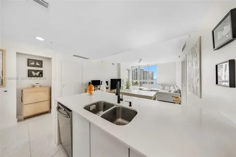 300 S Biscayne Boulevard Miami FL 33131