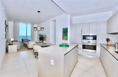 4111 S Ocean Drive Hollywood FL 33019