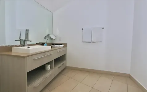 4111 S Ocean Drive Hollywood FL 33019