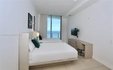 4111 S Ocean Drive Hollywood FL 33019