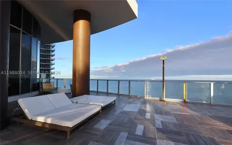 4111 S Ocean Drive Hollywood FL 33019