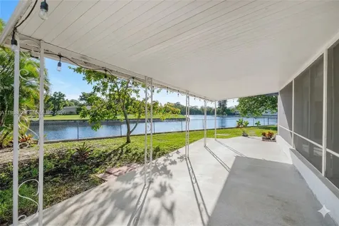 6701 NW 98th Avenue Tamarac FL 33321