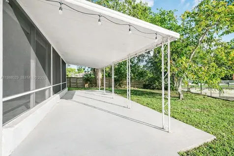 6701 NW 98th Avenue Tamarac FL 33321