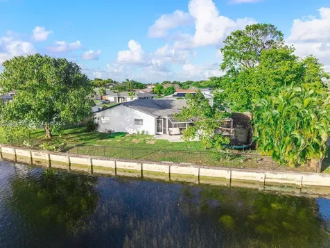 6701 NW 98th Avenue Tamarac FL 33321