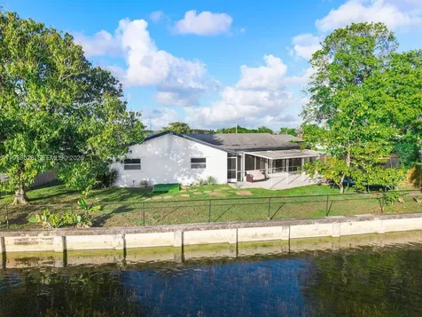 6701 NW 98th Avenue Tamarac FL 33321