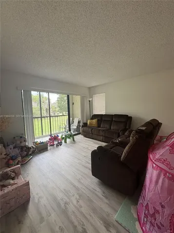 721 Sunny Pine Way Green Acres FL 33415