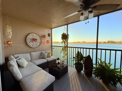 605 Ives Dairy Road Miami FL 33179