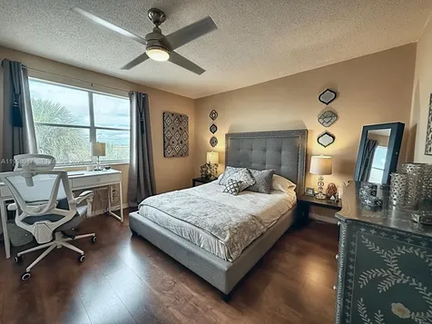605 Ives Dairy Road Miami FL 33179