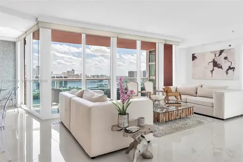 3370 Hidden Bay Drive Aventura FL 33180