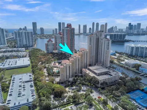 3340 NE 190th Street Aventura FL 33180