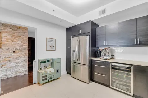 3340 NE 190th Street Aventura FL 33180