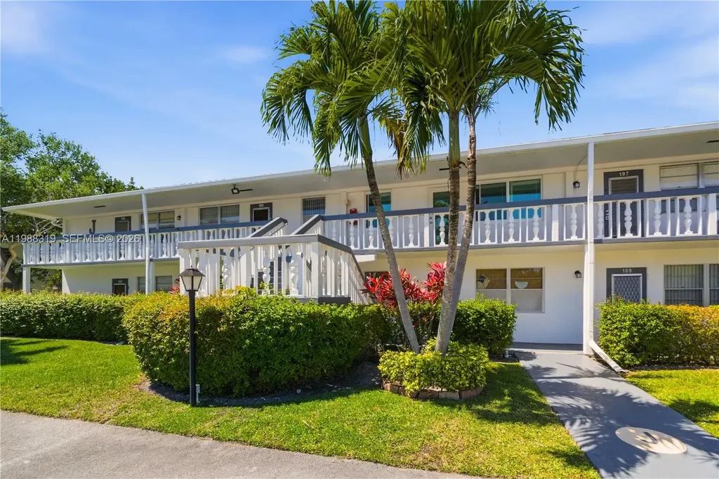 199 Prescott J Deerfield Beach FL 33442