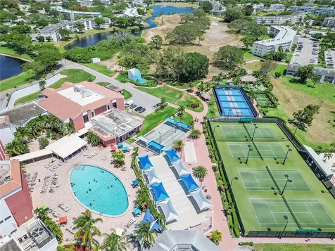 199 Prescott J Deerfield Beach FL 33442