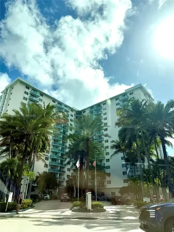 3901 S Ocean Drive Hollywood FL 33019